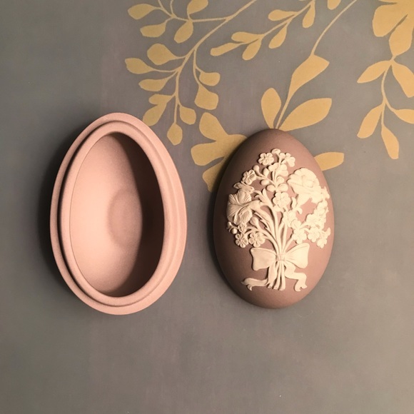 Wedgwood Jasperware Egg in NEW Condition RARE 1980s - Picture 7 of 16